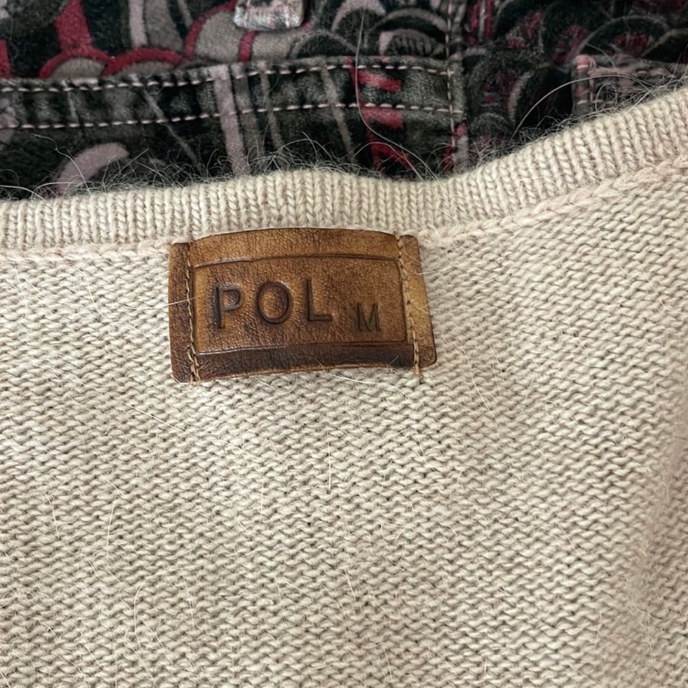 Soft sweater size medium